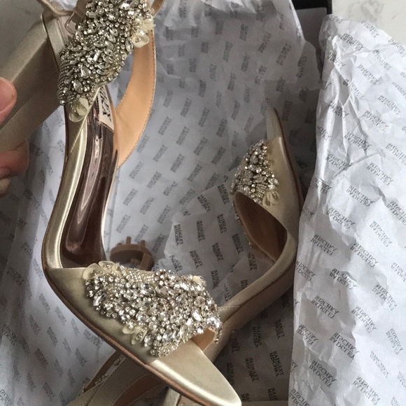 NIB Badgley Mischka Libby Ankle Strap Sandals - Picture 4 of 5